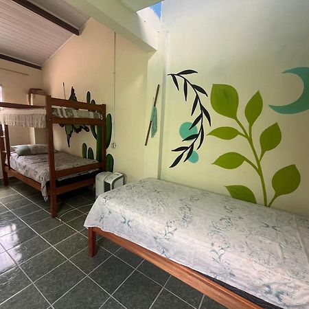 لينكويس Multiverso Hostel المظهر الخارجي الصورة