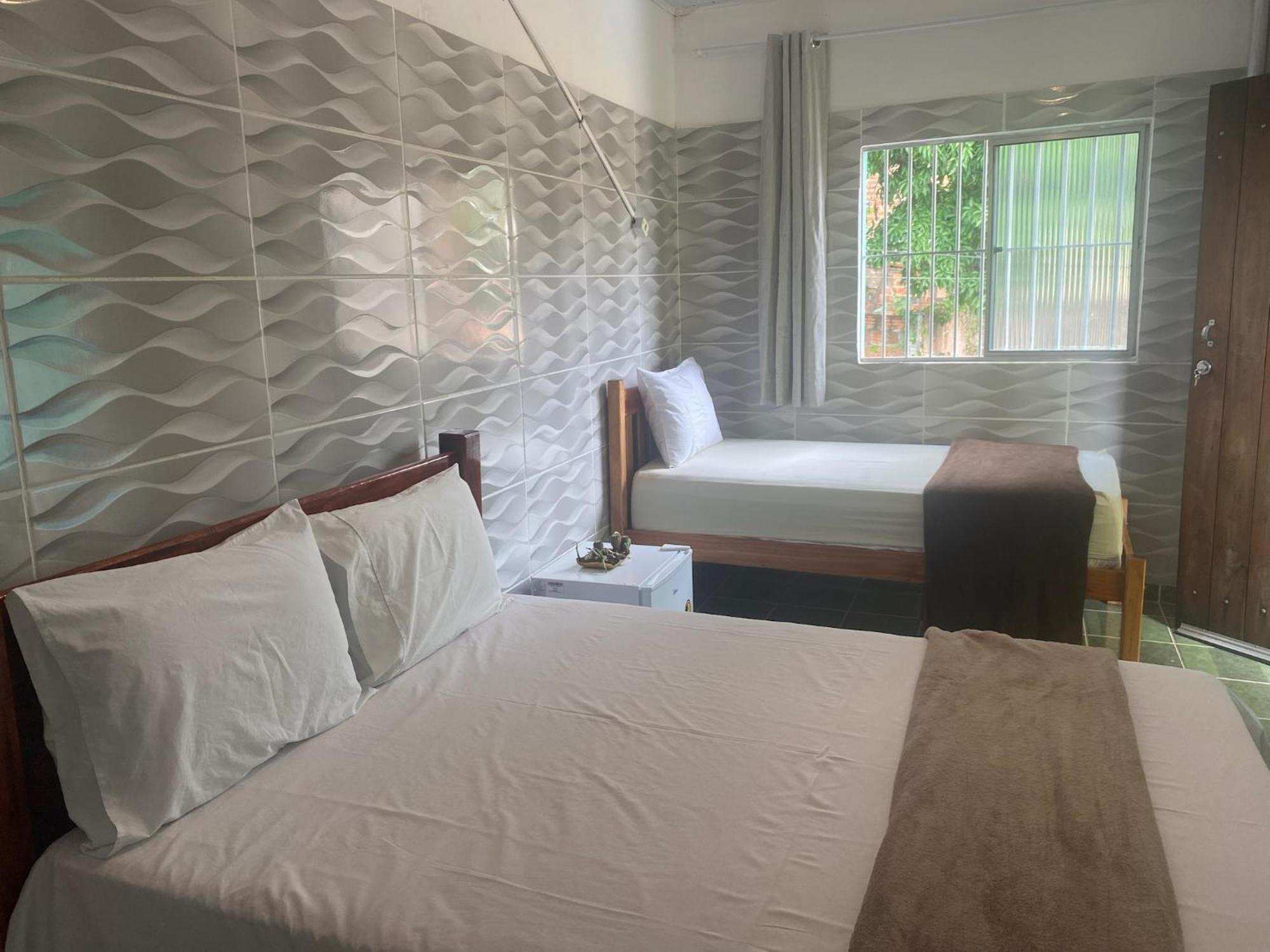 لينكويس Multiverso Hostel المظهر الخارجي الصورة