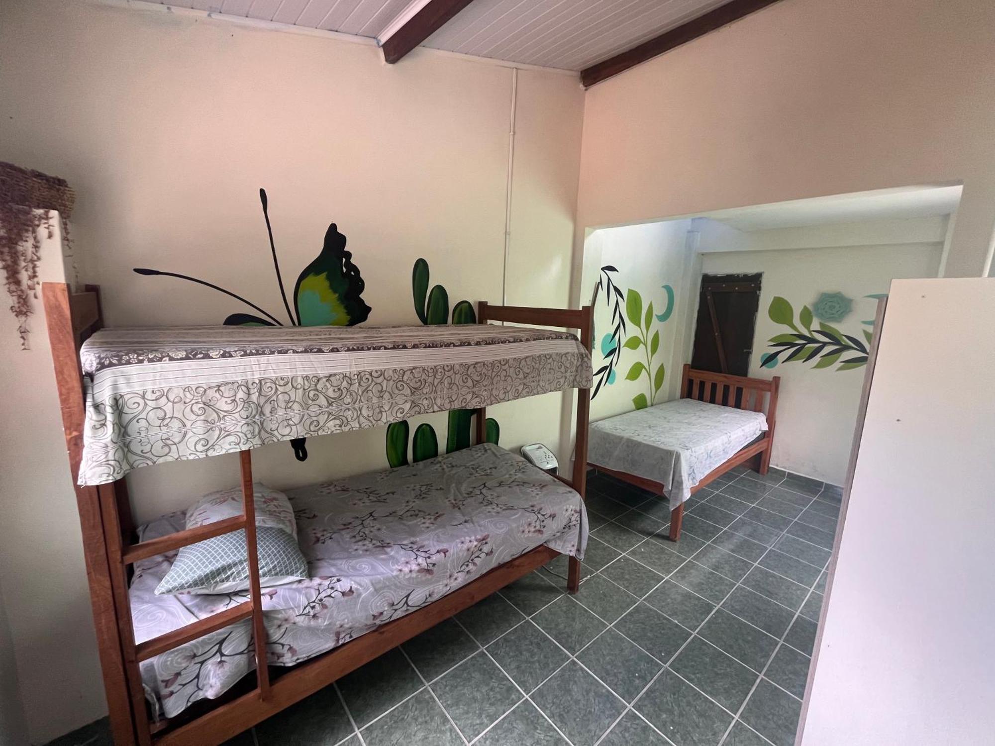 لينكويس Multiverso Hostel المظهر الخارجي الصورة